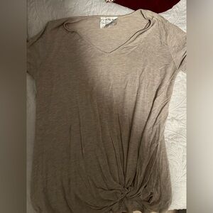 Women’s, Small top, Tie in corner, Ruffled sleeves, Good condition